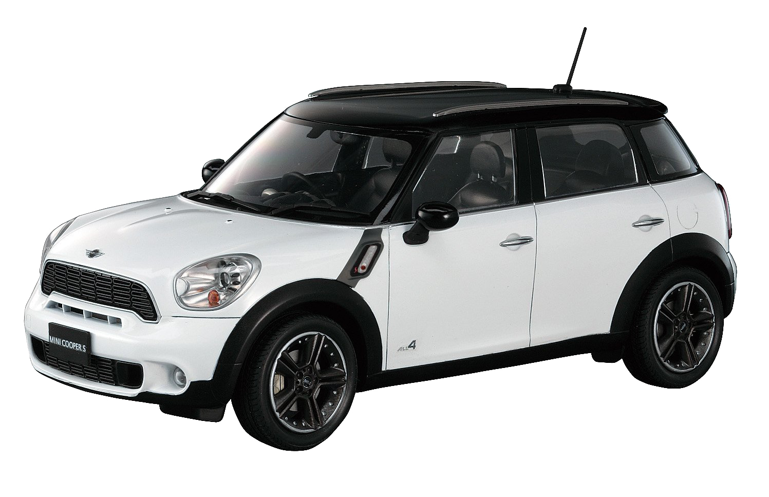 女性ドライバーも絶賛！ミニ クロスオーバー中古車購入者の口コミ評判